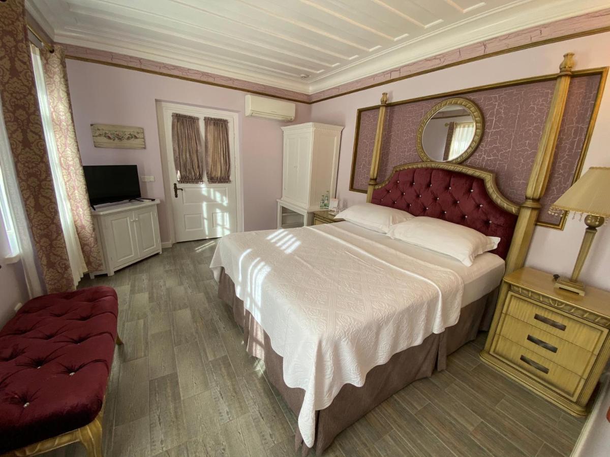 Lola 38 Hotel Foça Eksteriør billede