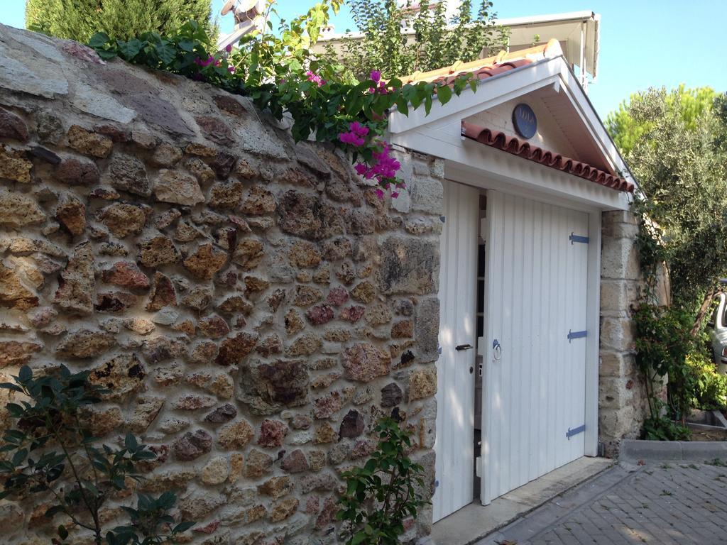 Lola 38 Hotel Foça Eksteriør billede